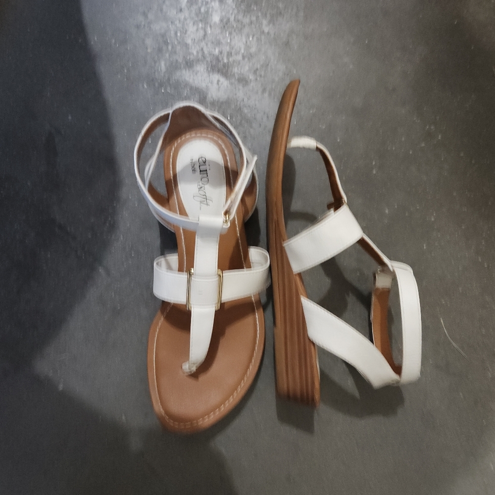 DSW Eurosoft sandals White Size 6M - Picture 3 of 8